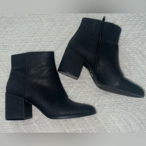 Heeled booties